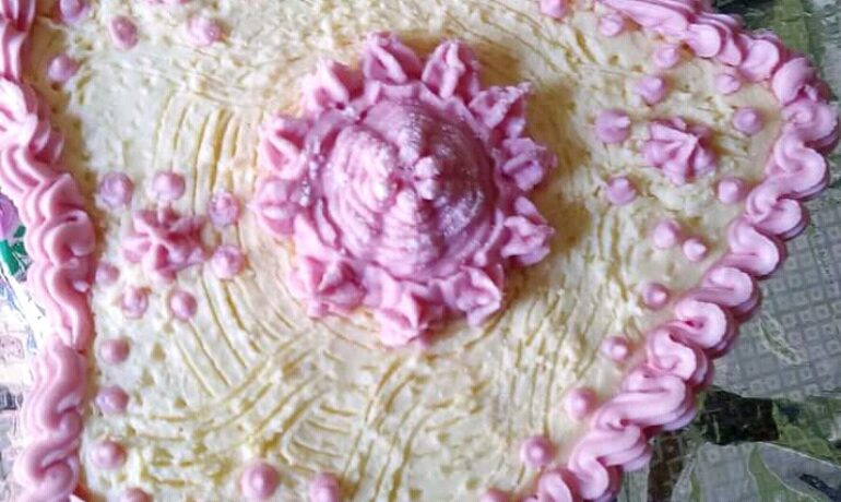 De Crown Confectioneries & More