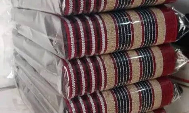 Aṣọ Oke (Ofi) by Olasinde Oluwatoyin