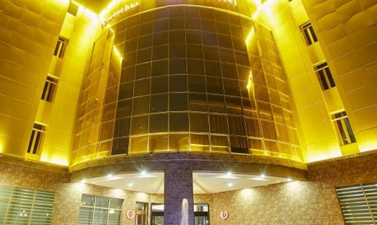 Corinthia Villa Hotel & Suites 