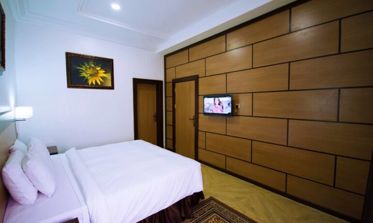 Immaculate Diamond Hotels 