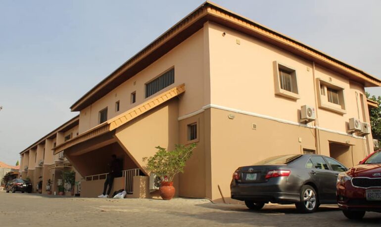 House 9