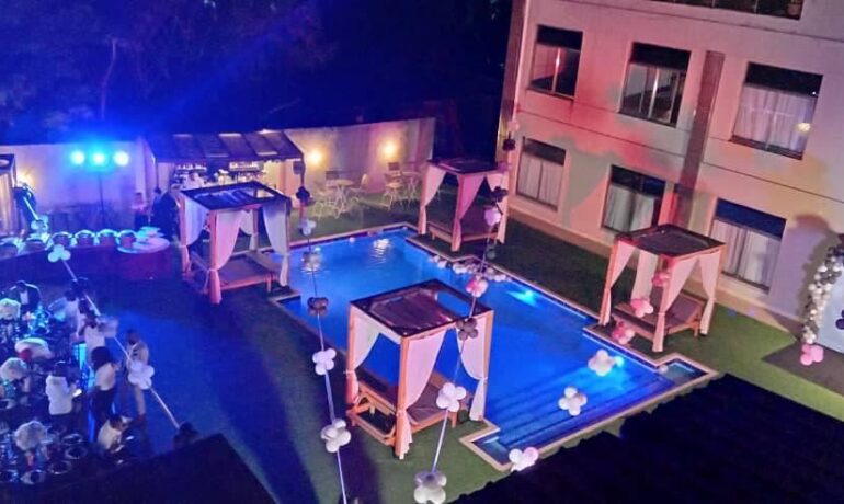 Shades Pool Lounge
