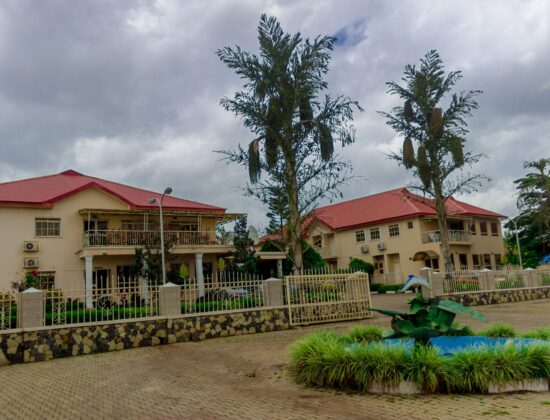 Steffan Hotel & Suites