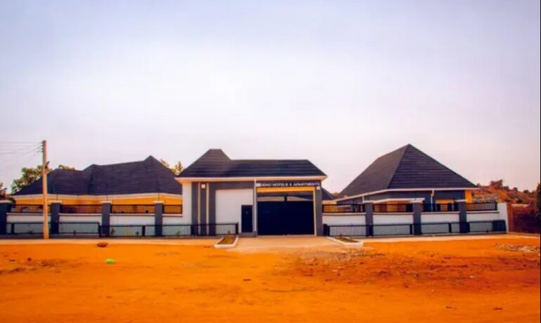 Deno Hotels & Apartment