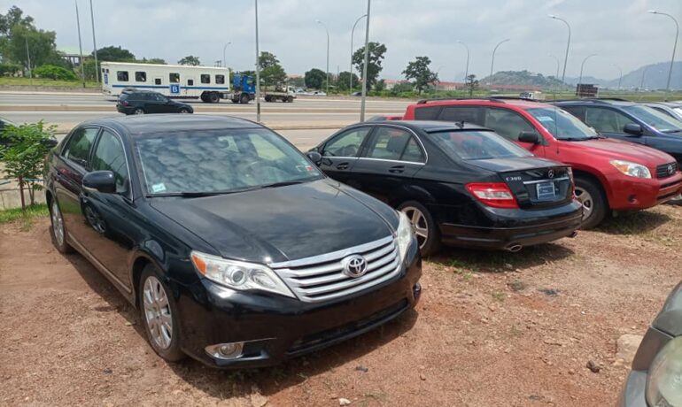 POINT Auto Cars 