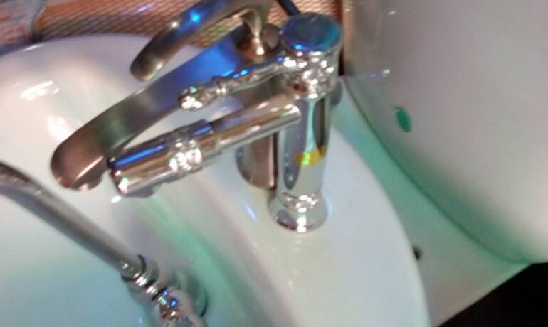 Derenet Plumbing WORKS