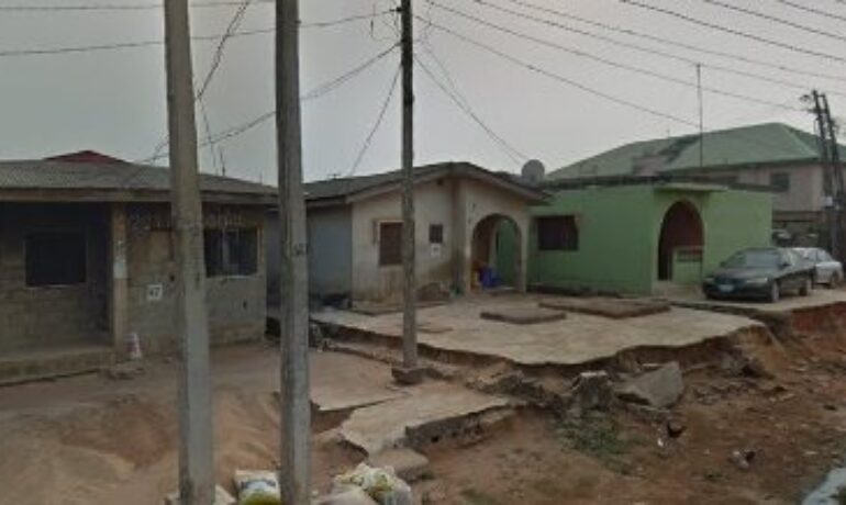 Ade House Construction