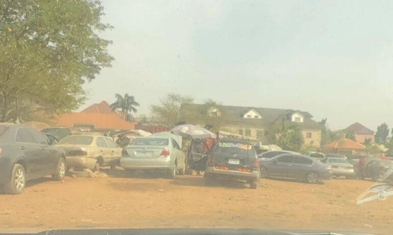 Honda/Toyota Auto Mechanic Repair Workshop