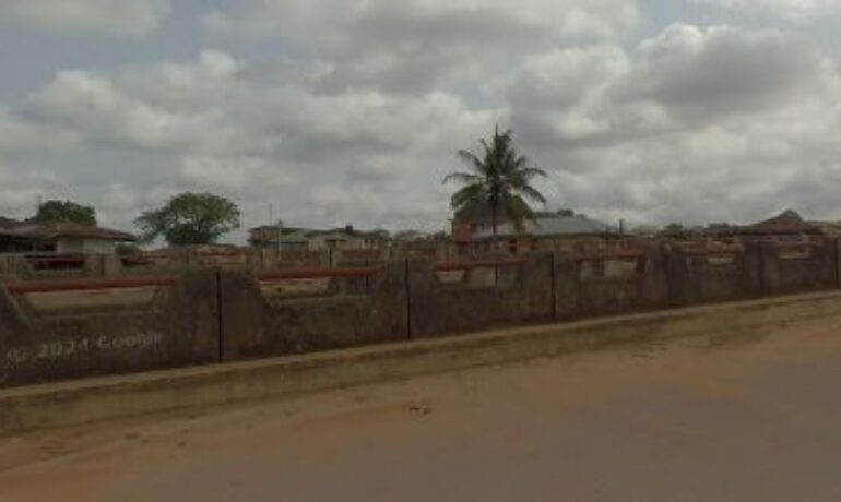 Oboeleyin Bricklayer