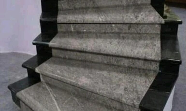 Topnotch Tiling Company