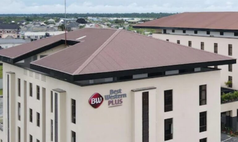 Best Western Plus at the Oxbow Lake
