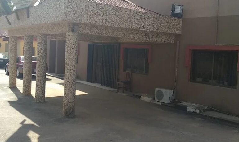 Paradise Inn Exclusive