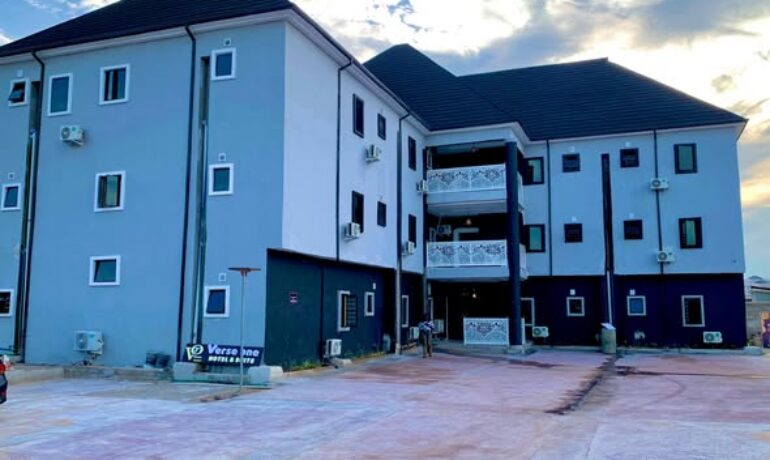 Verse One Hotel And Suites