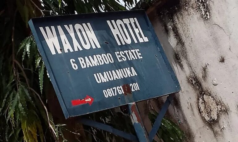 Waxon Hotel