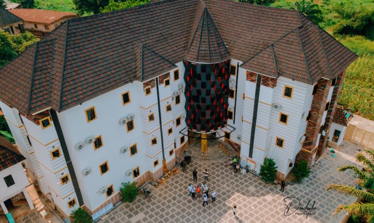 Winter Gold Hotel And Suites