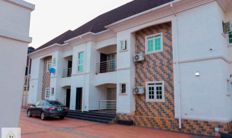 AZ KINGS HOTEL AND APARTMENT
