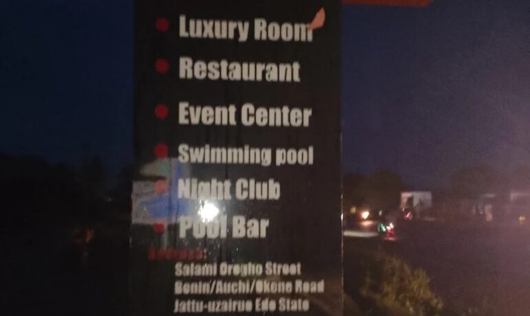 Ayoo Hotel And Suites