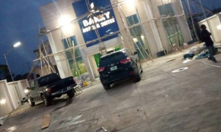 Banky Hotel & Suites