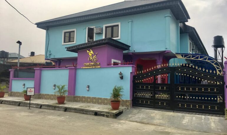 COCO Butterfly HOTEL