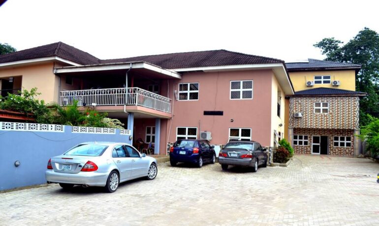 Chelsea Holiday Homes & Hotels