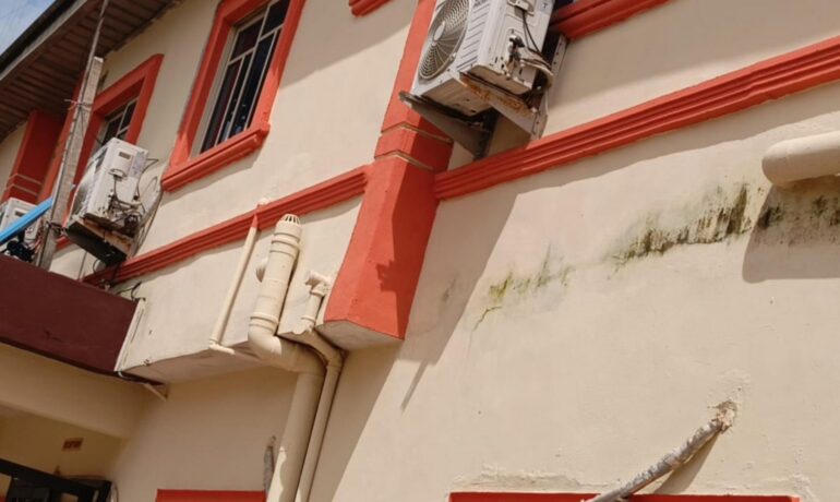 De-Elim Hotel