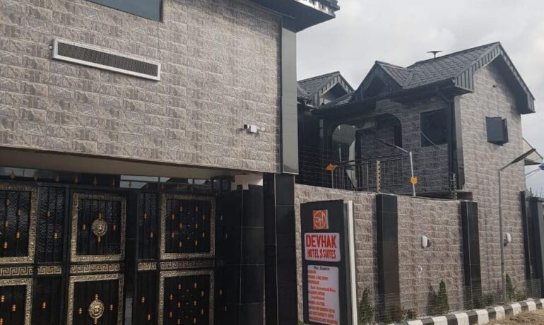 Devhak Hotel & Suites