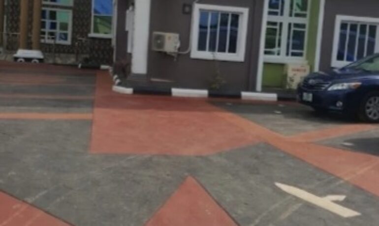 Dhemuiz Hotels