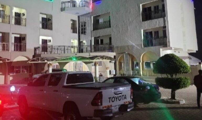 Elimtop – Elim Top Suites