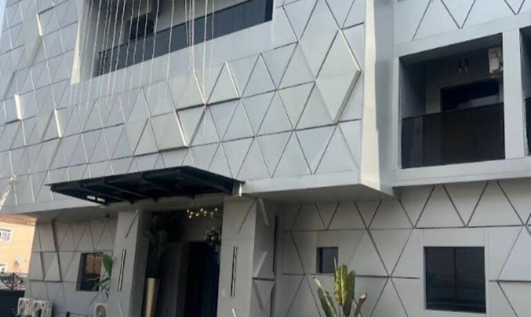 Fullbliss Hotel