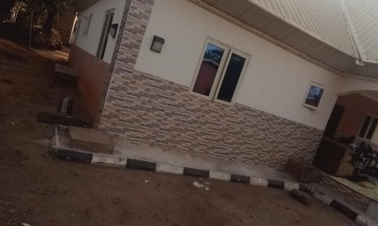 Garden House Olachagbaha