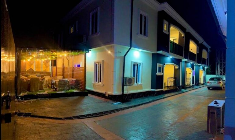 Golden Horizon Apartments