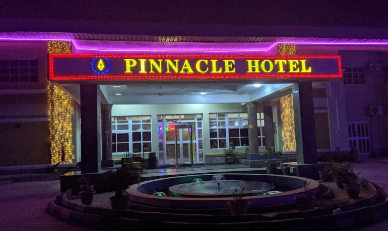 Grand Pinnacle Luxury Hotel