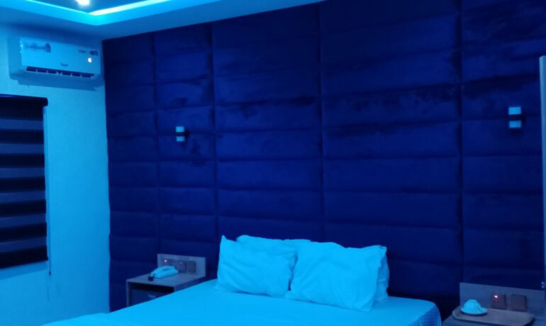 Havana Hotel and Suites