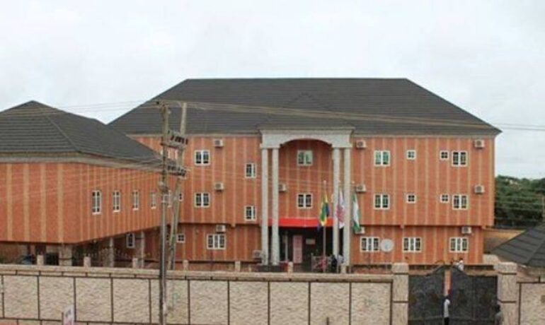Hotel Geneza