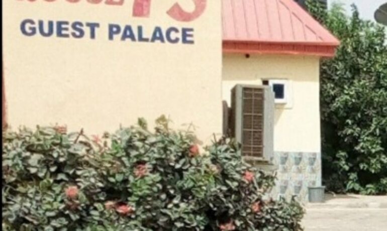 House 73 Guest Palace Hotel