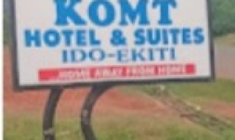 Komt Hotel And Suites
