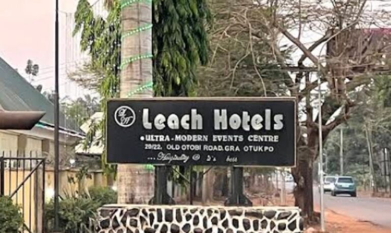 Leach Hotel