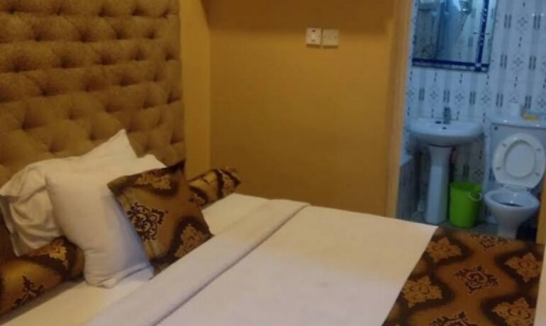 Maxin Lotus Motel Warri