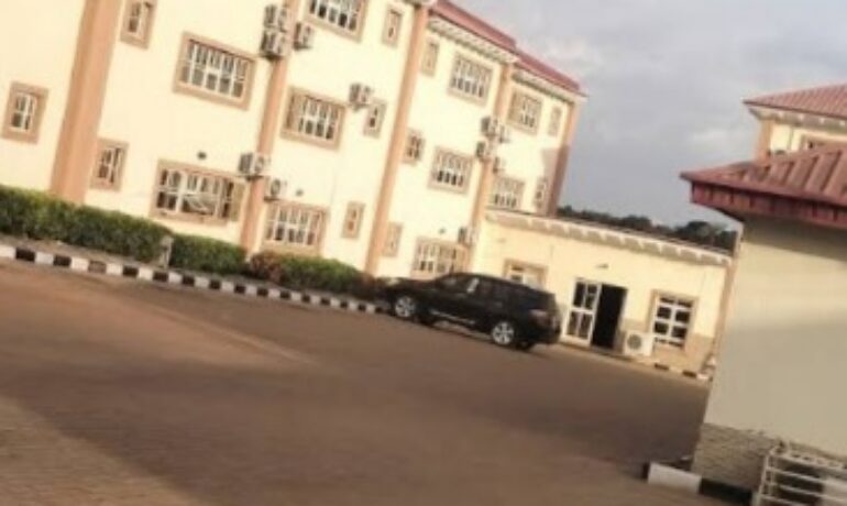 Meremu International Hotel and Suites