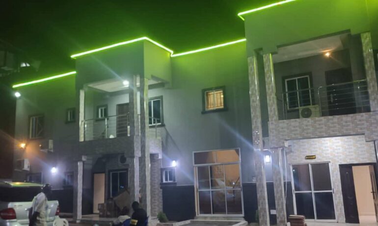 Mikkyland Hotel And Suites