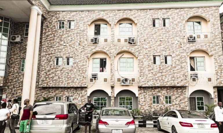 Miveth Hotel & Suite