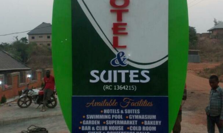 Moore Boulevard Hotel & Suites