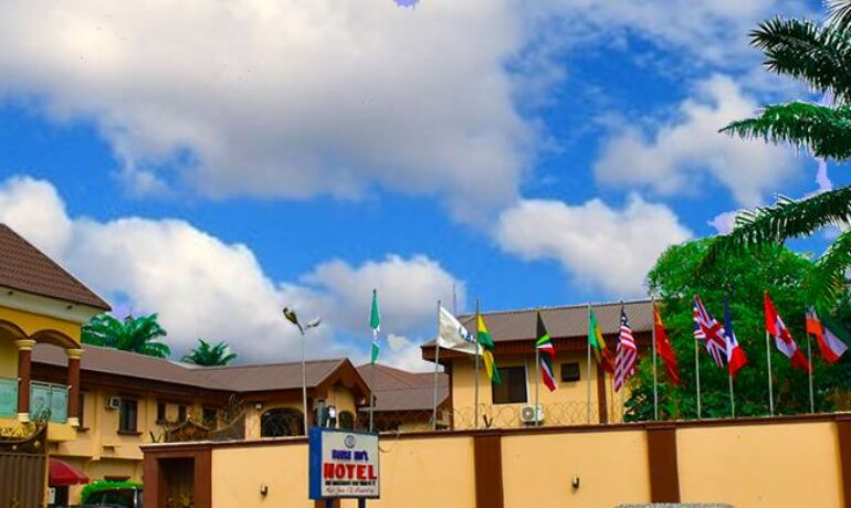 Noble International Hotel