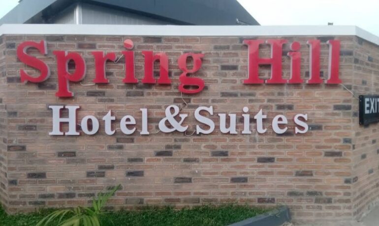 Spring Hill Hotel & Suites