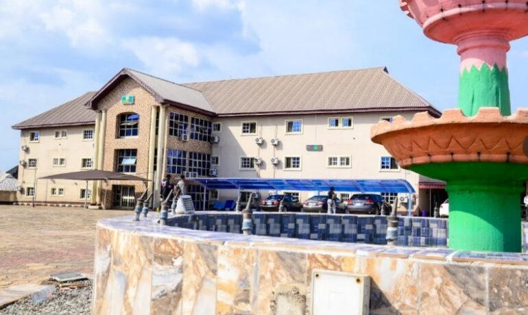 Stevenson Royal Hotel and Suites, Agbor