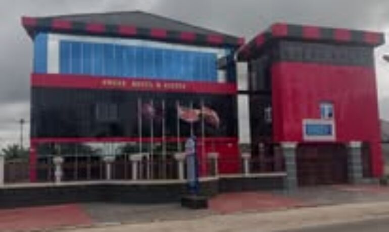 Sweez Hotel & Suites