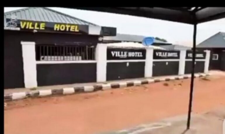 VILLE HOTEL & Suites