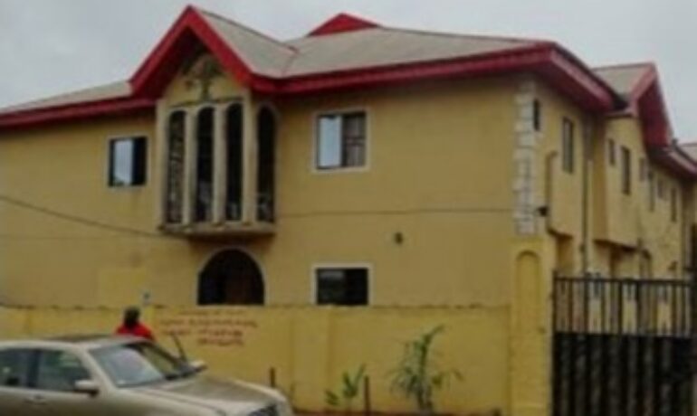 Vicanna Palms Hostel