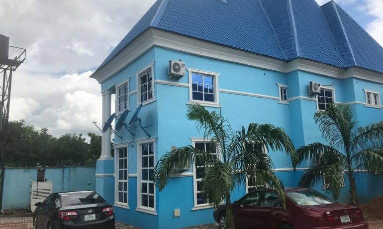ZELUS HOTEL