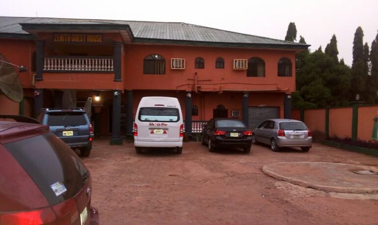 Zenith Guest House Issele Uku